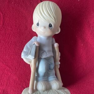 Precious Moments Figurine 1979 "He watches Over Us All"